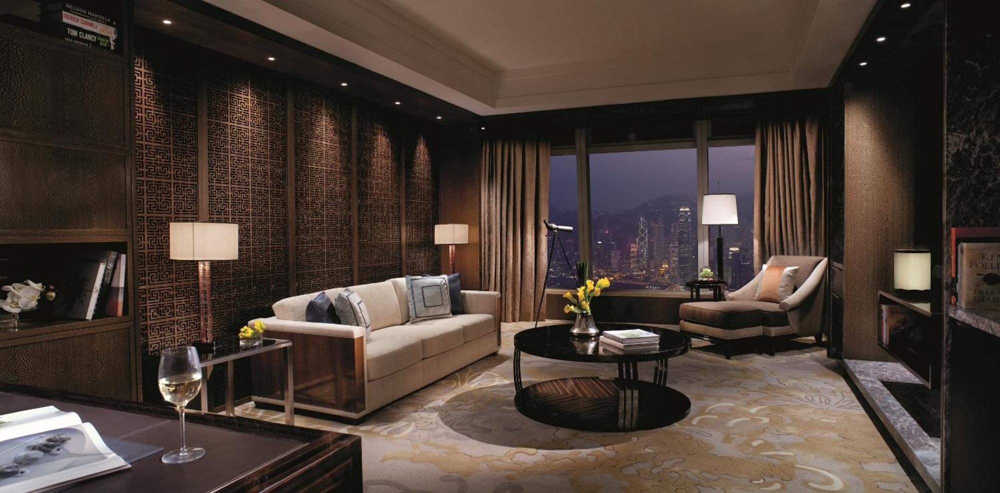 The Ritz-carlton,