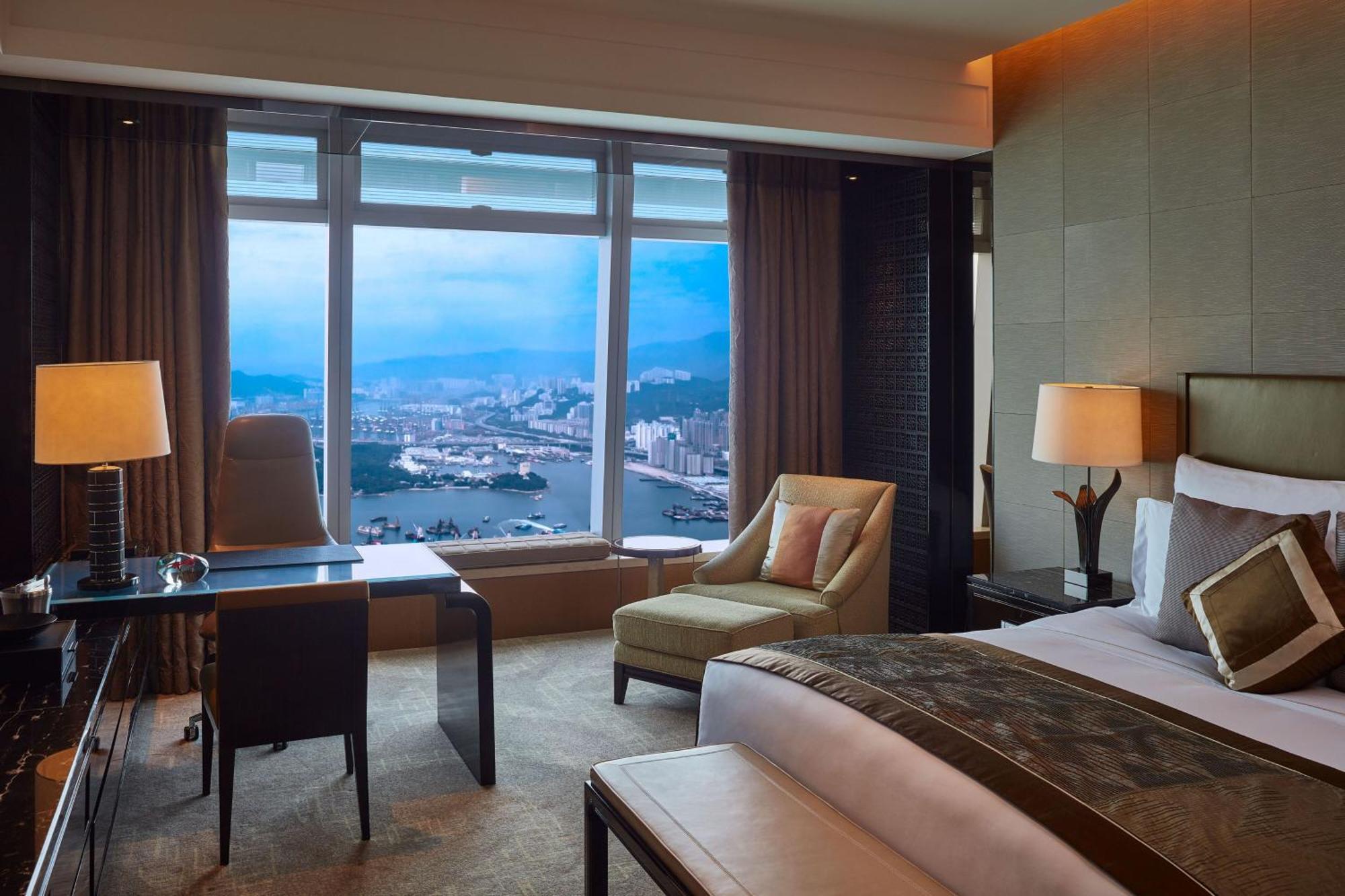 The Ritz-carlton, Hotel Hong Kong